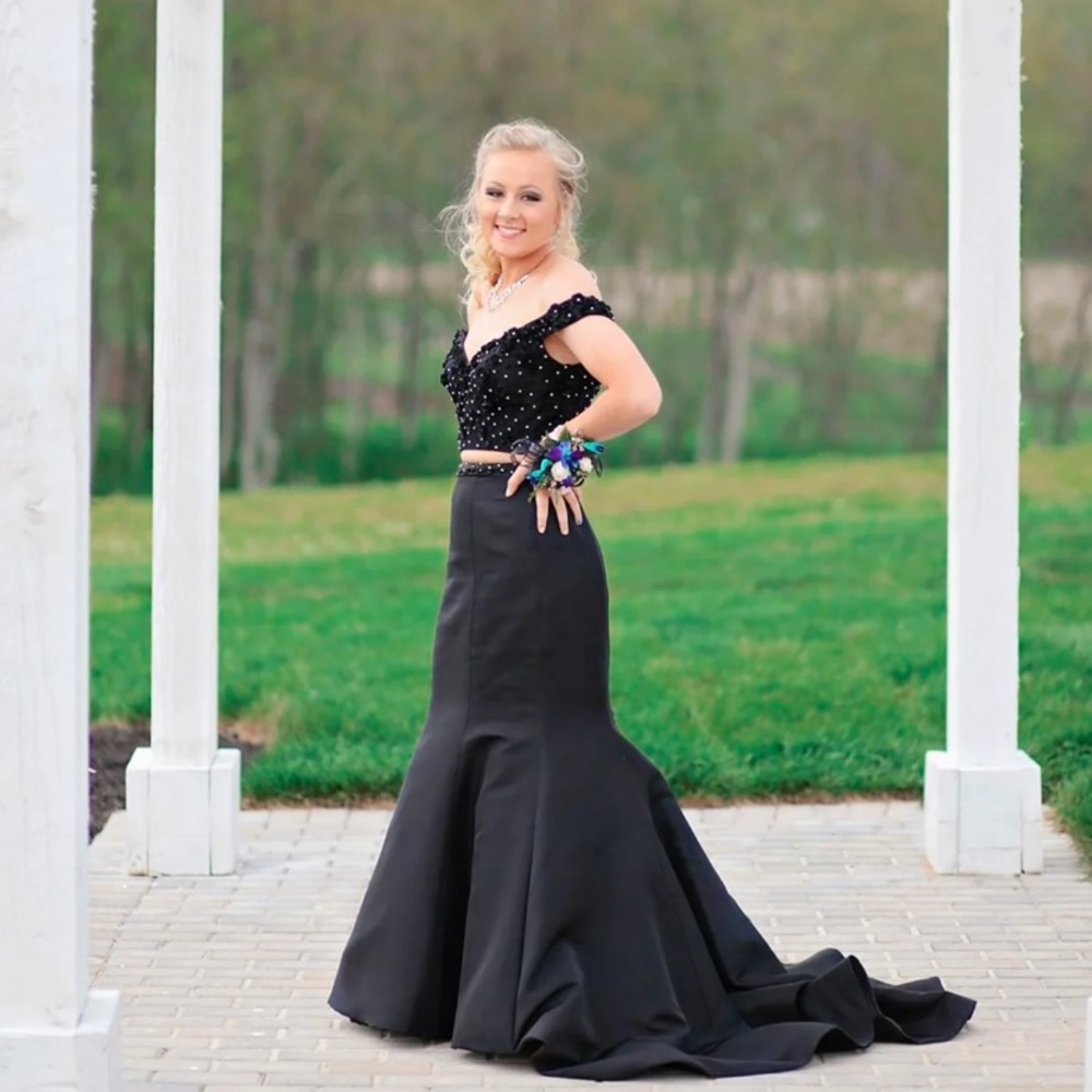 Sherri Hill Prom Dress